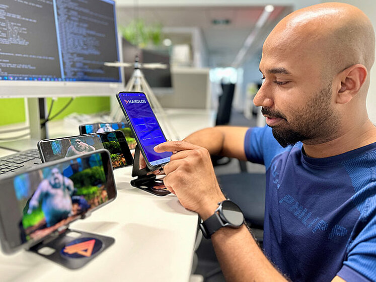 ORS Service offering for 5G Broadcast Technician with smartphone